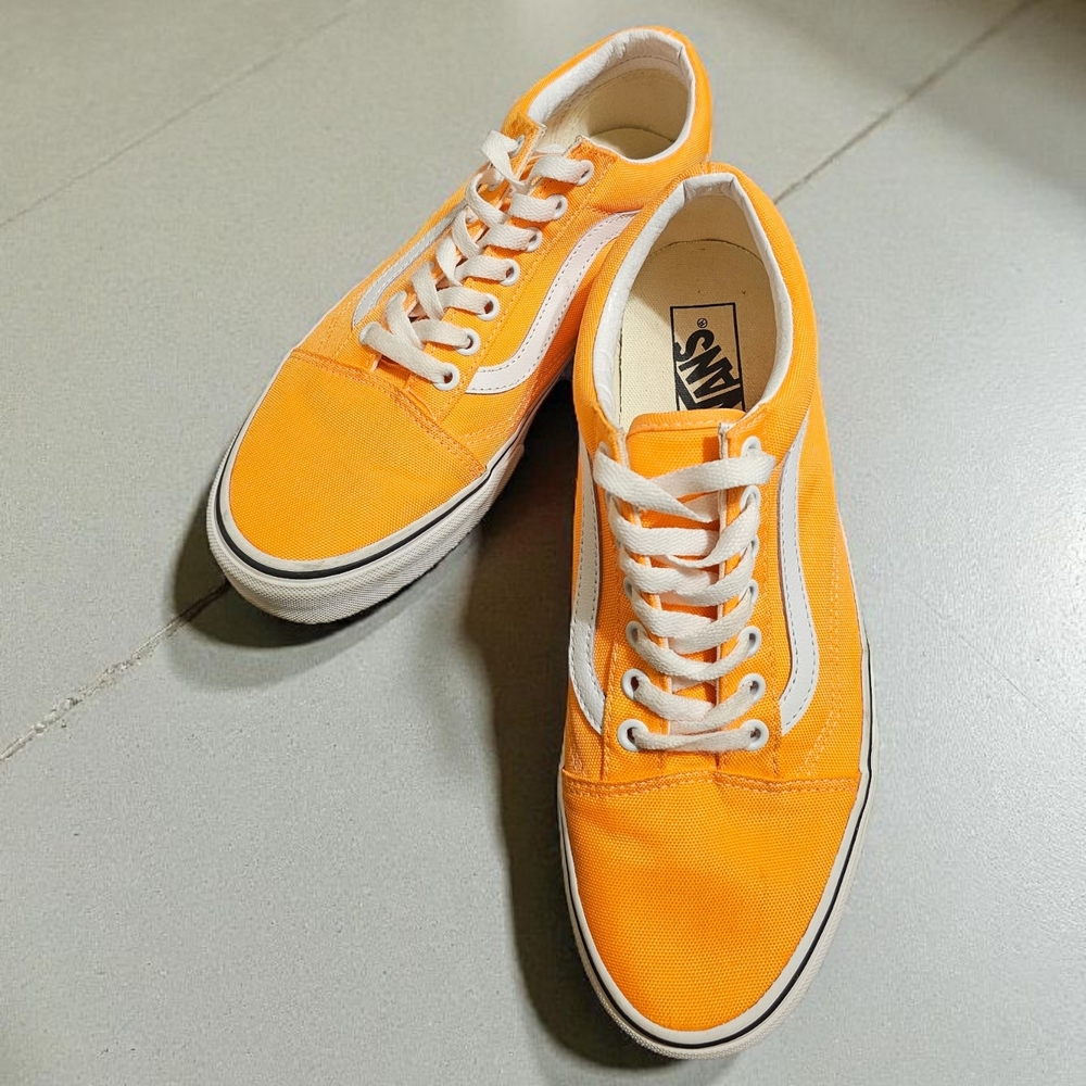 Vans Vibrant Orange Canvas Sneakers Woems 10/ Men 8.5
